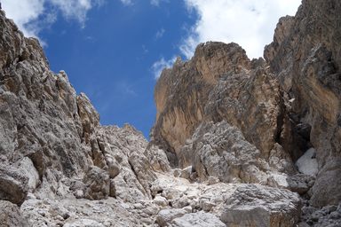 Il canalone Sud della Forcella le Bance 2630