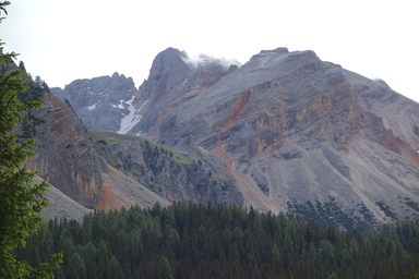 Crodaccia  Alta, Croda Rossa d'Ampezzo (Anticima Nord 3089 fuori di nuvole) e Pala de Ra Fedes