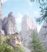 Sasso di Toanella dalla base Ovest del Sasso di Bosconero
